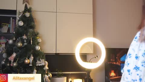 A L I T A online show from 01/23/25, 05:42