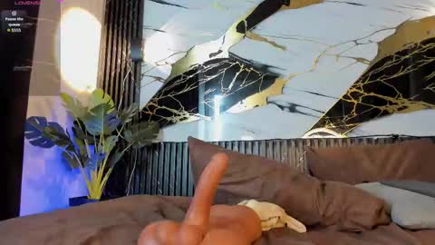   online show from 12/20/25, 09:55