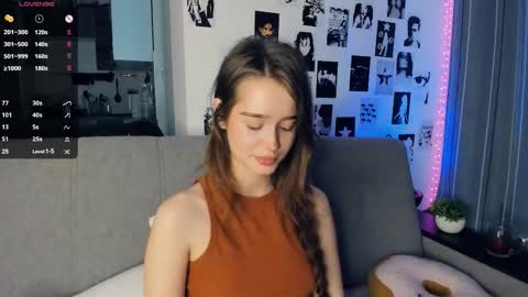 Alivia online show from 11/06/25, 09:21