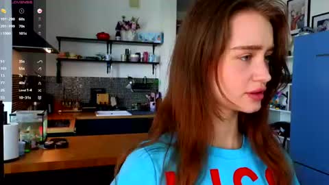 Alivia    online show from 06/13/26, 08:34