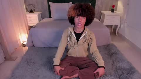  Alexis Etereo  online show from 04/13/26, 07:52