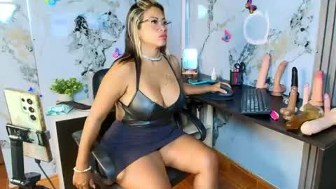Snapshot of alixlong chatting on 07/29/26, 01:26 Alix online show from 07/29/26, 01:26