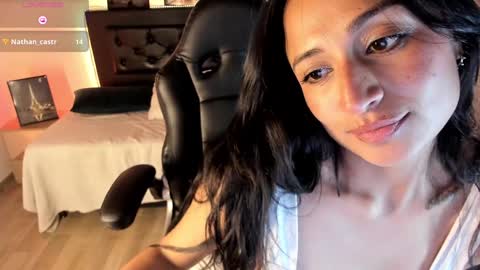 Snapshot of alizee__ chatting on 12/15/24, 06:59 Alizee online show from 12/15/24, 06:59