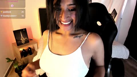 Snapshot of alizee__ chatting on 12/24/24, 02:33 Alizee online show from 12/24/24, 02:33