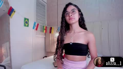 Snapshot of alizza_ chatting on 06/19/26, 11:58 alizza_ online show from 06/19/26, 11:58
