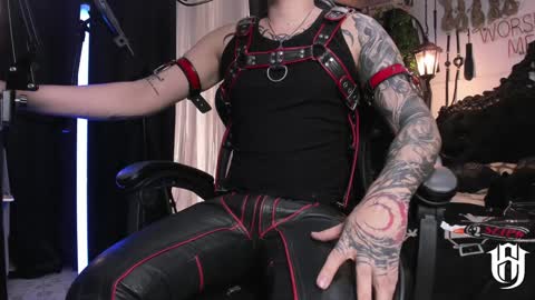   online show from 01/02/25, 06:12