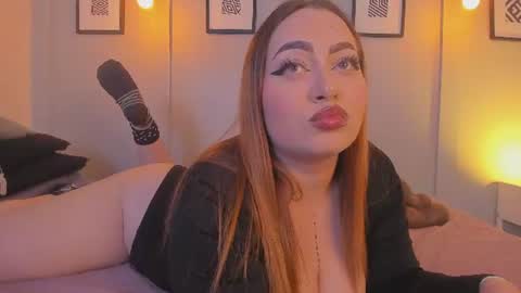 Laura online show from 06/18/26, 04:02