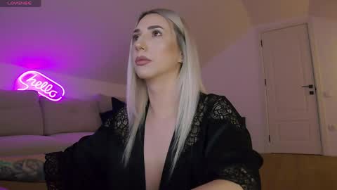 A day u didnt smile is a lost day online show from 04/20/26, 07:33