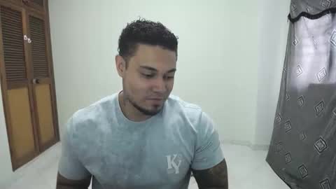 Snapshot of allen_ferrer10 chatting on 01/18/26, 04:00 allen_ferrer10 online show from 01/18/26, 04:00