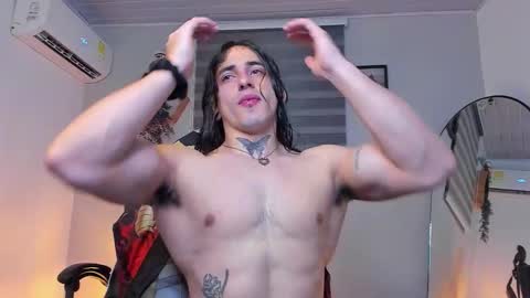 independent model 3 online show from 01/11/26, 04:06