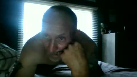 Snapshot of allenmarrsinncs chatting on 06/01/26, 12:01 allenmarrsinncs online show from 06/01/26, 12:01