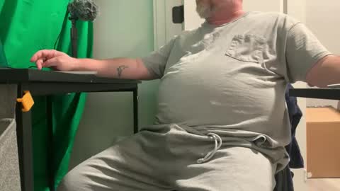 Allergictolove online show from 01/12/25, 10:33