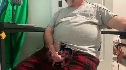 Allergictolove online show from 01/24/25, 01:45