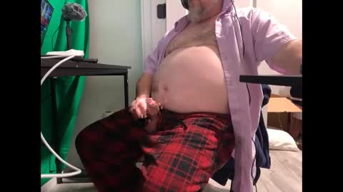 Allergictolove online show from 02/27/25, 01:48