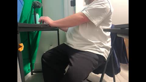 Allergictolove online show from 03/01/25, 02:55