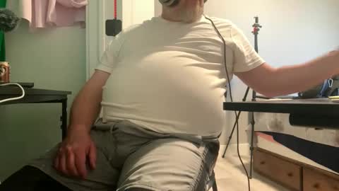 Allergictolove online show from 09/10/25, 12:32