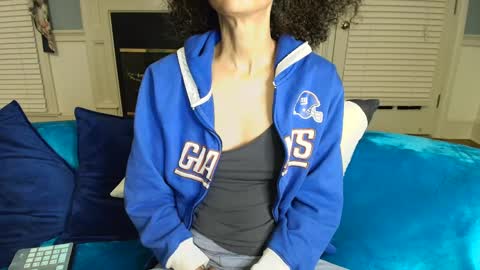 wishlist on bio online show from 09/18/25, 04:14