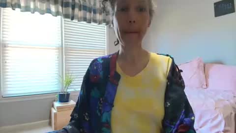 wishlist on bio online show from 03/13/26, 03:51