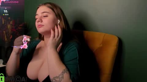 alli_aster online show from 03/09/25, 12:42