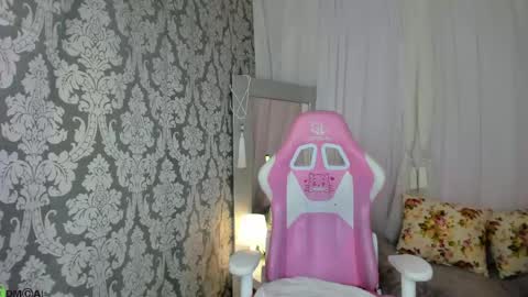 alli_aster online show from 04/21/26, 02:51