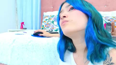 Allicia online show from 11/19/25, 07:25