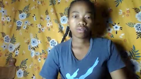 Snapshot of alliciax632770q chatting on 01/10/26, 02:13 alliciax632770q online show from 01/10/26, 02:13