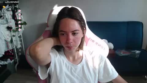 Snapshot of allie_hazie chatting on 07/04/26, 11:44 alice online show from 07/04/26, 11:44