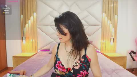 Aliie  online show from 11/10/25, 12:04