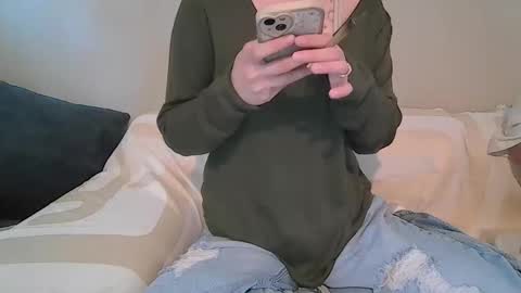 alliebearx online show from 04/08/26, 08:53