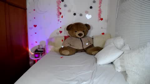 Allie  online show from 02/19/25, 09:36