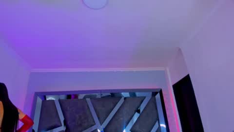 Snapshot of allijadid chatting on 01/18/25, 10:49 online show from 01/18/25, 10:49