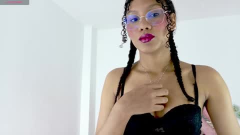 Snapshot of allis0n_ik chatting on 05/21/26, 04:52 ALLIS0N IK online show from 05/21/26, 04:52