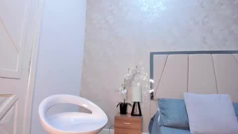 Allison whitee online show from 03/06/26, 09:11