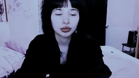 Snapshot of allisondeetz chatting on 06/06/26, 05:17 Alis online show from 06/06/26, 05:17