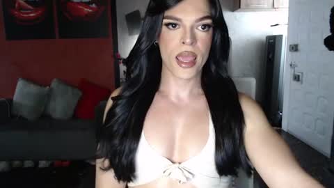 Snapshot of allisonfit chatting on 06/14/26, 02:30 Allison Victoria online show from 06/14/26, 02:30
