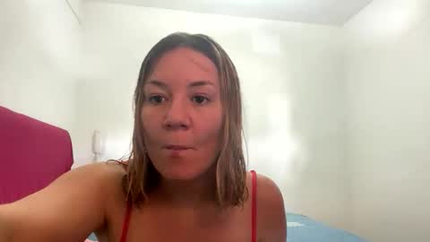 Snapshot of allisonlove2 chatting on 04/22/26, 04:52 allisonlove2 online show from 04/22/26, 04:52