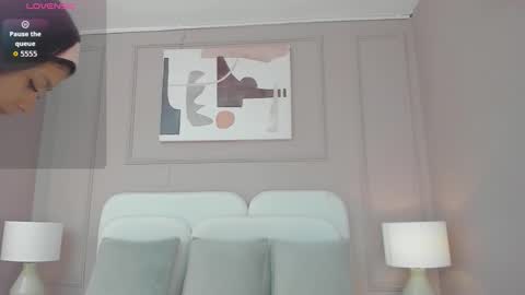 alison  online show from 10/19/25, 10:38