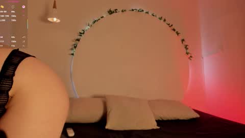 Snapshot of allisonroberts_ chatting on 11/21/25, 11:09 Alli online show from 11/21/25, 11:09