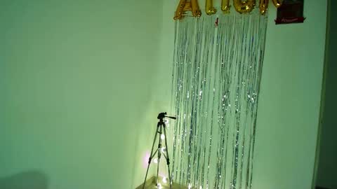 Alli online show from 11/15/25, 04:32