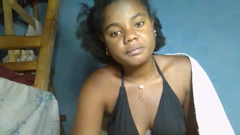 Snapshot of allizida01 chatting on 11/23/25, 02:11 allizida01 online show from 11/23/25, 02:11