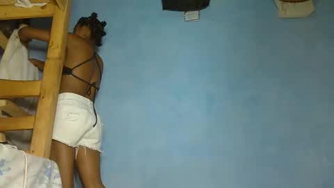 Snapshot of allizida01 chatting on 11/23/25, 02:28 allizida01 online show from 11/23/25, 02:28