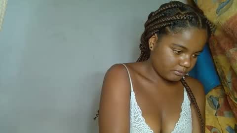 Snapshot of allizida01 chatting on 12/13/25, 07:53 allizida01 online show from 12/13/25, 07:53