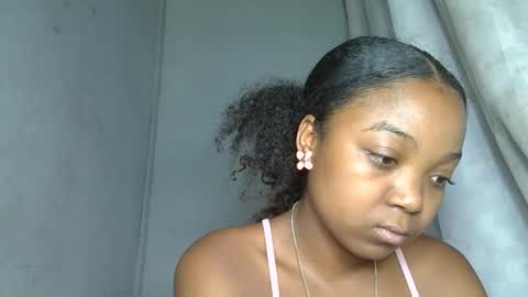 Snapshot of allizida01 chatting on 12/21/25, 09:27 allizida01 online show from 12/21/25, 09:27