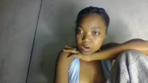 Snapshot of allizida01 chatting on 05/14/26, 04:14 allizida01 online show from 05/14/26, 04:14