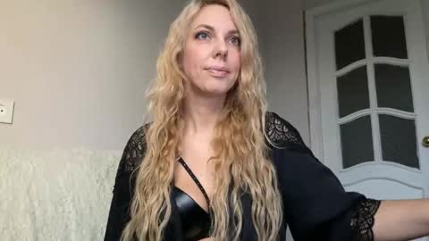 Nika online show from 05/24/26, 04:34