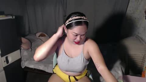 Snapshot of alluring_bobbies chatting on 12/07/24, 04:14 dhiharu online show from 12/07/24, 04:14
