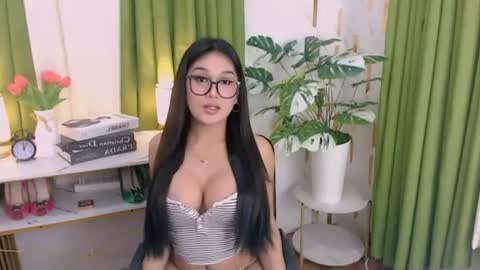Snapshot of alluring_brianna08 chatting on 06/17/26, 05:47 Brianna online show from 06/17/26, 05:47