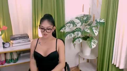 Snapshot of alluring_brianna08 chatting on 07/17/26, 05:25 Brianna online show from 07/17/26, 05:25
