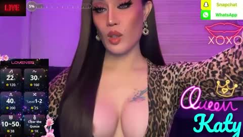 Snapshot of alluring_gemini chatting on 04/27/26, 06:44 Queen Majesty Katy online show from 04/27/26, 06:44