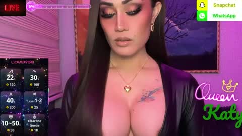 Snapshot of alluring_gemini chatting on 05/20/26, 04:29 Queen Majesty Katy online show from 05/20/26, 04:29